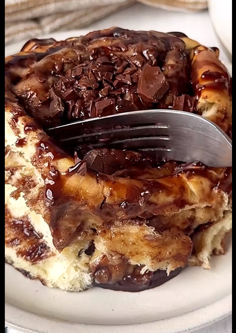 Chocolate chip rolls pan of 4 (jumbo)