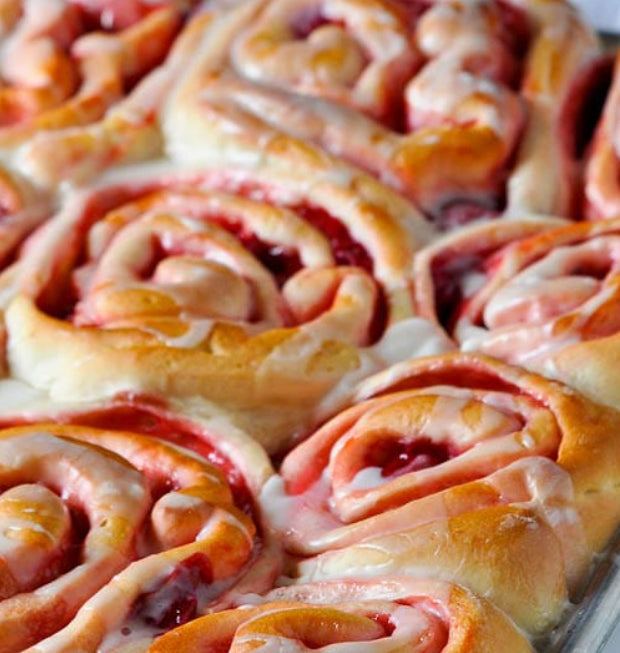 Cherry Sweet rolls pan of 4 (jumbo)