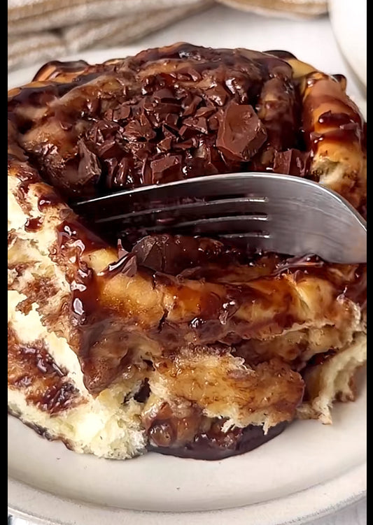 Chocolate chip rolls pan of 4 (jumbo)